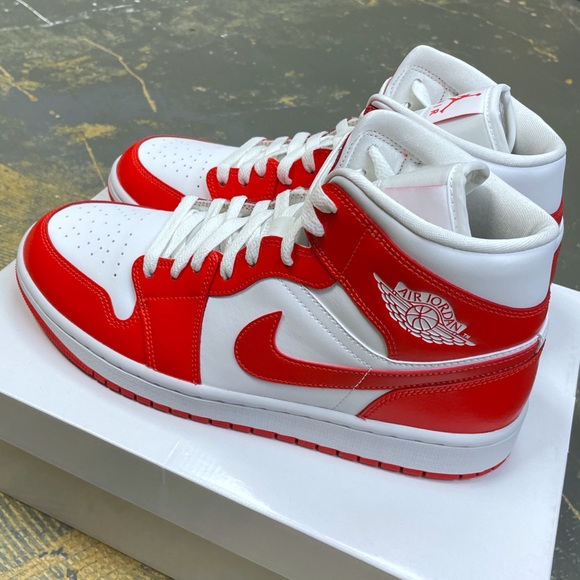 Air Jordan 1 Mid Retro Habanero Red BQ6472-116 WMNS - Picture 7 of 11